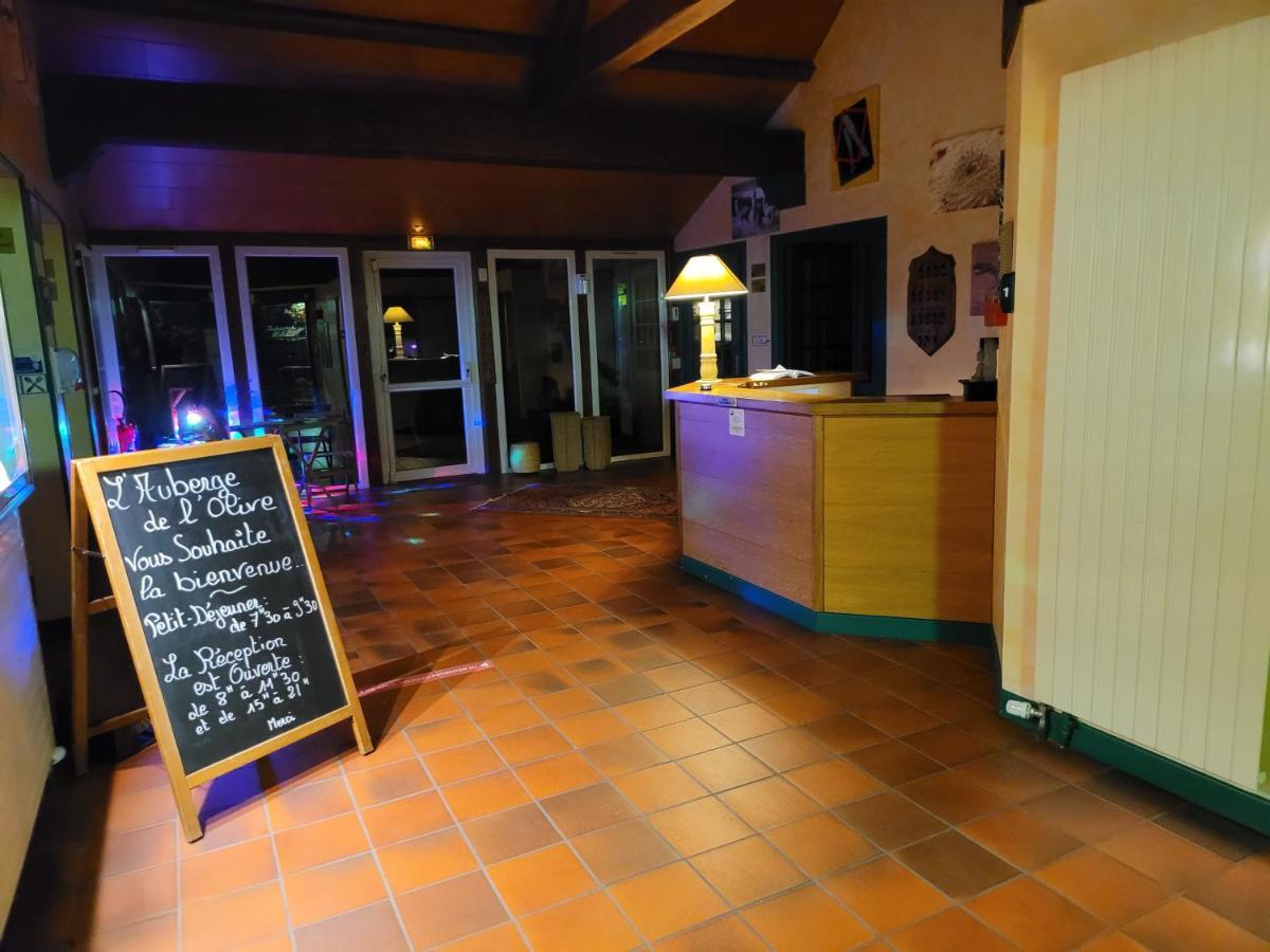 L'Auberge De L'Olive Dompierre-sur-Besbre Bagian luar foto