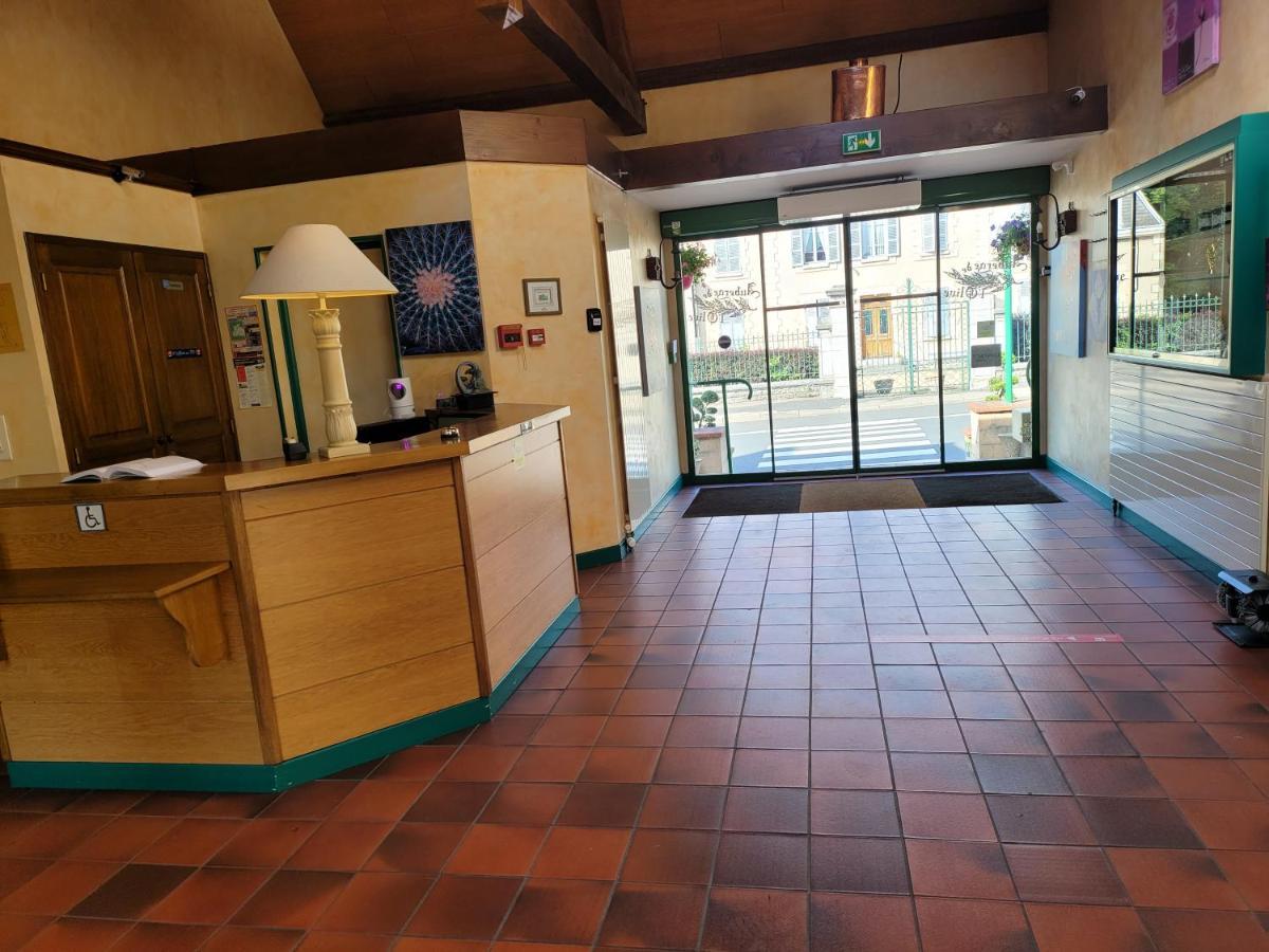 L'Auberge De L'Olive Dompierre-sur-Besbre Bagian luar foto