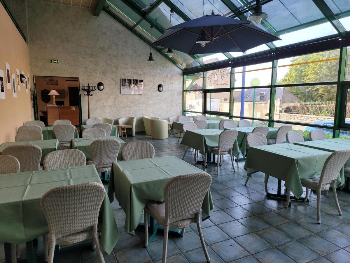 L'Auberge De L'Olive Dompierre-sur-Besbre Bagian luar foto