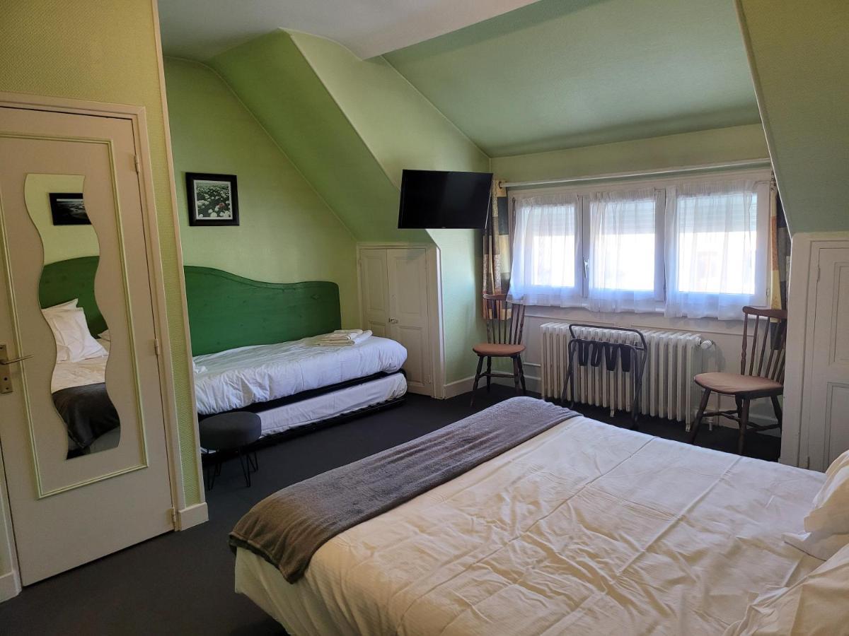 L'Auberge De L'Olive Dompierre-sur-Besbre Bagian luar foto